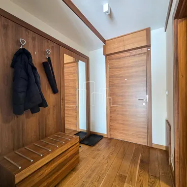 Buy Apartment Pale 19